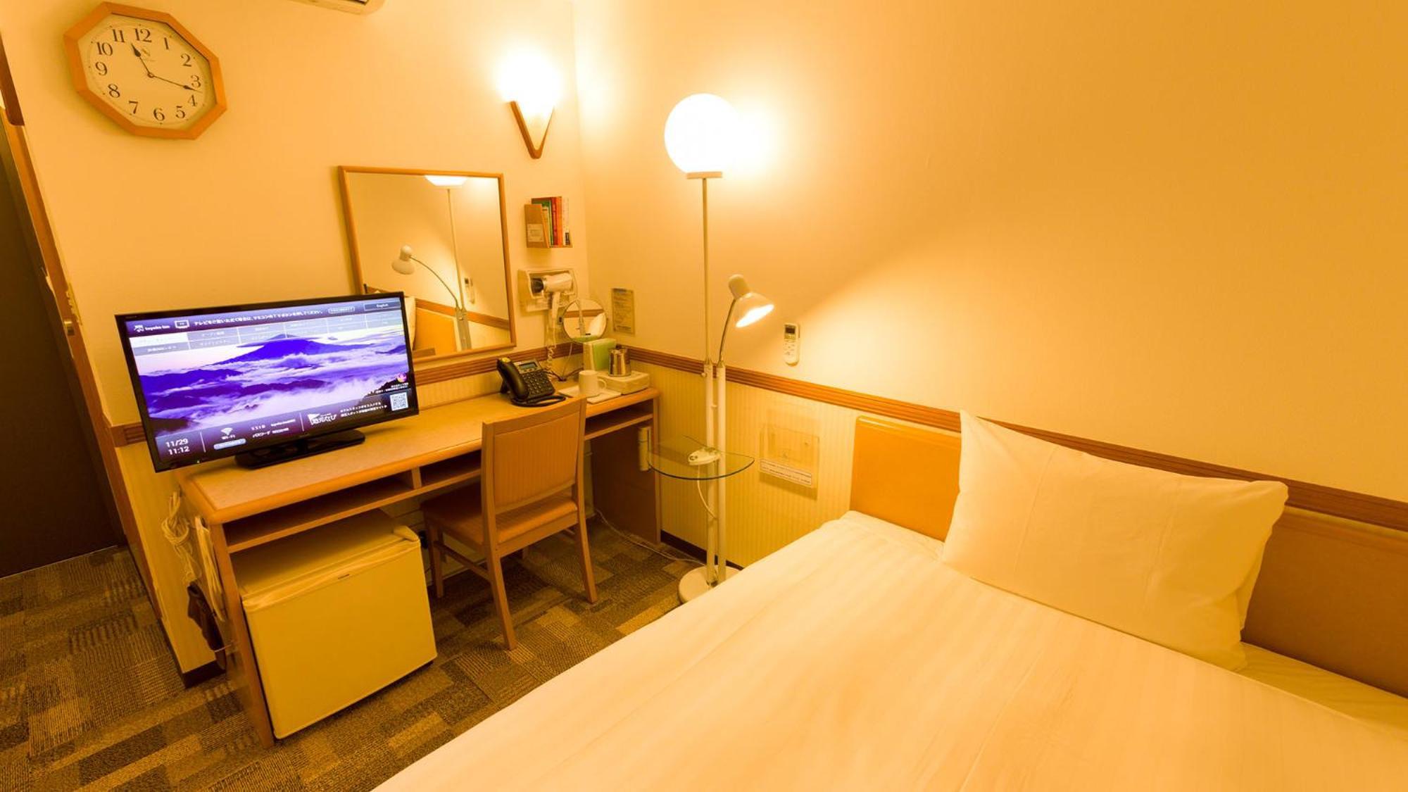 Toyoko Inn Shin-Yokohama Ekimae Shinkan Room photo