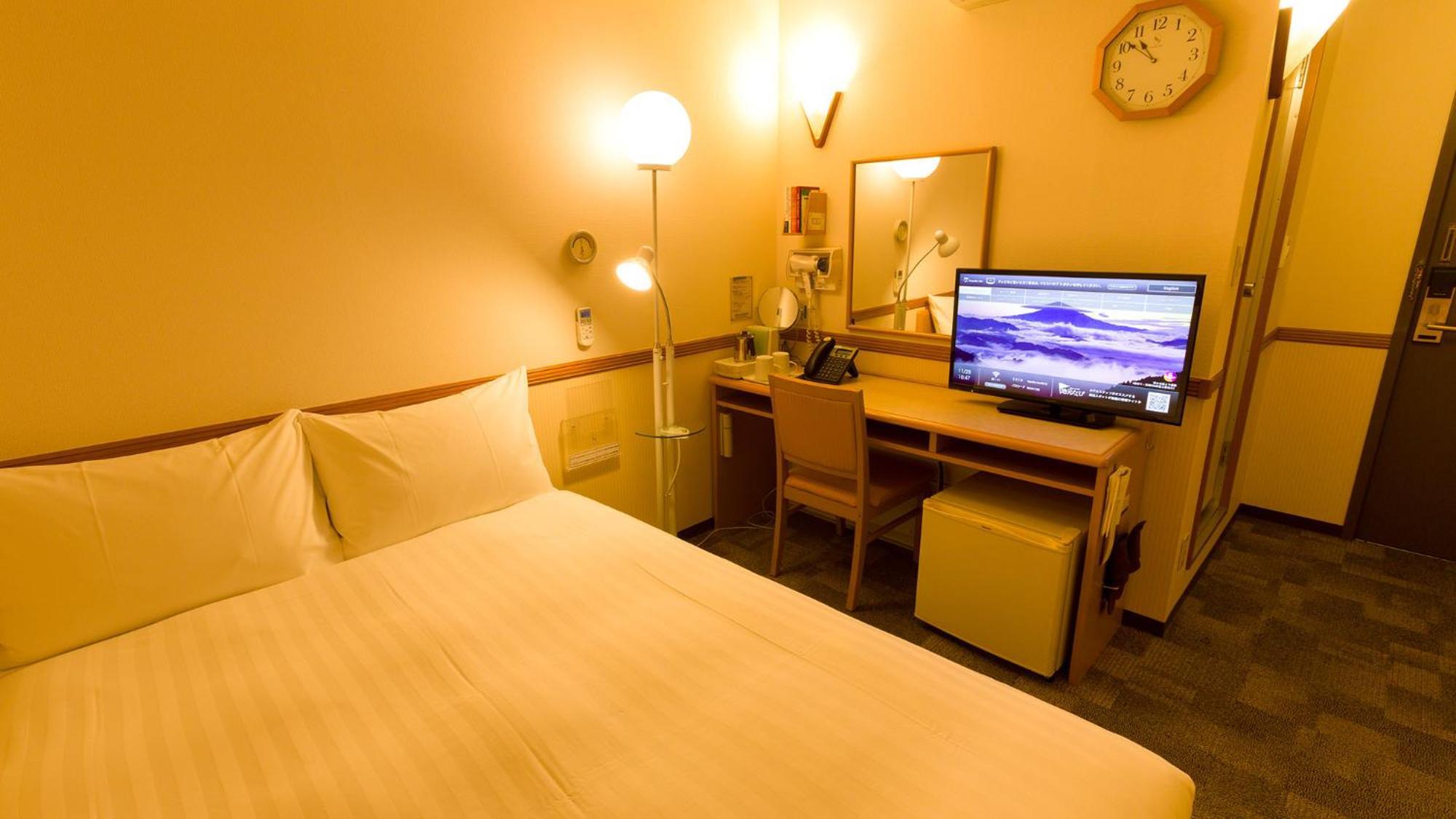 Toyoko Inn Shin-Yokohama Ekimae Shinkan Room photo